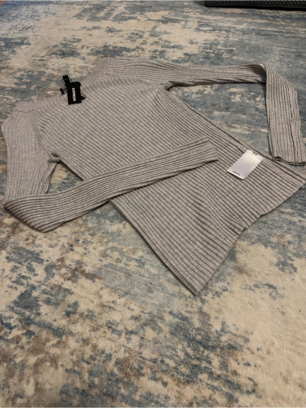 Express Light Gray Ribbed Crewneck Sweater - Picture 6 of 8